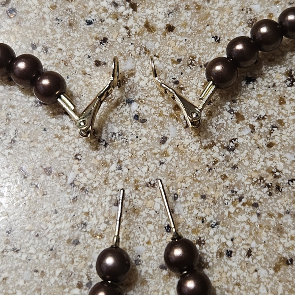 HOOP MOBB Pearl Girls Chocolate Beaded Pearl Large Hoop Earrings - Picture 3 of 6